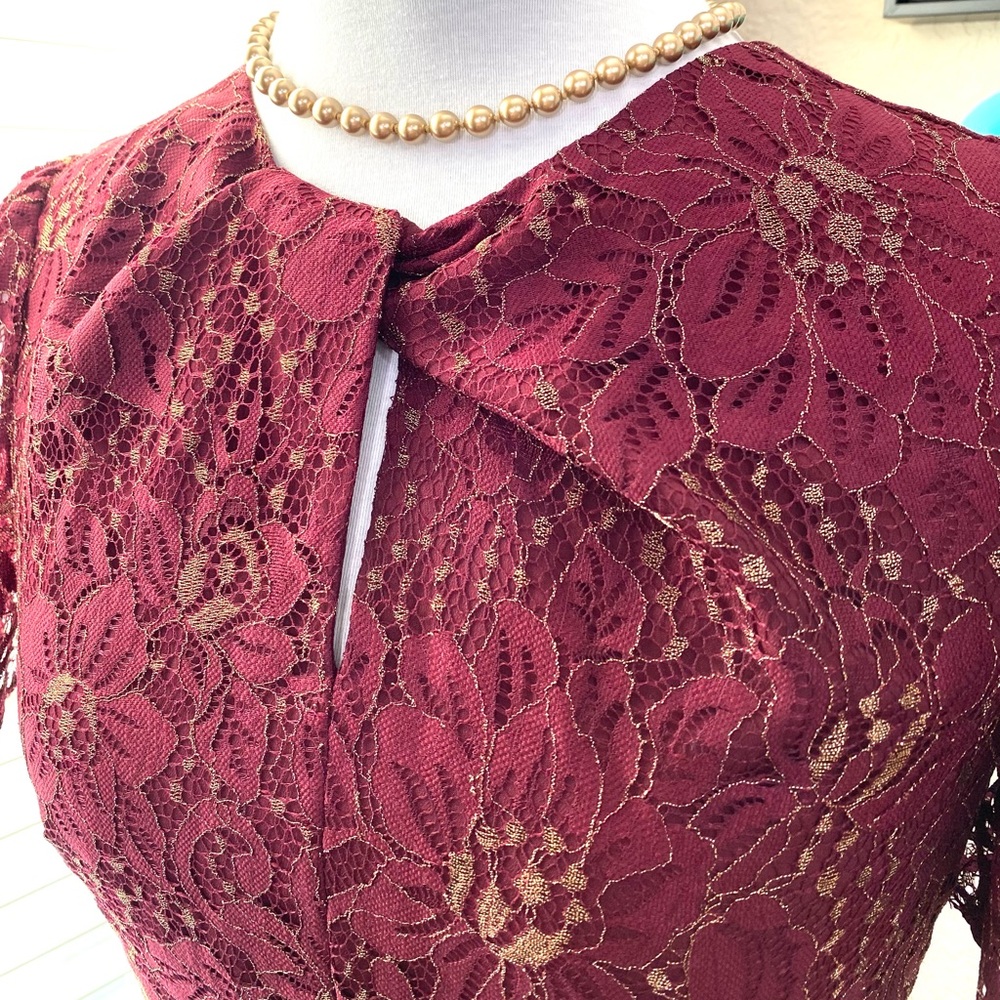 Chelsea28 Red Velvet/Burgundy Metallic Floral Lace Fit & Flare Dress
Size XXS - Picture 8 of 14